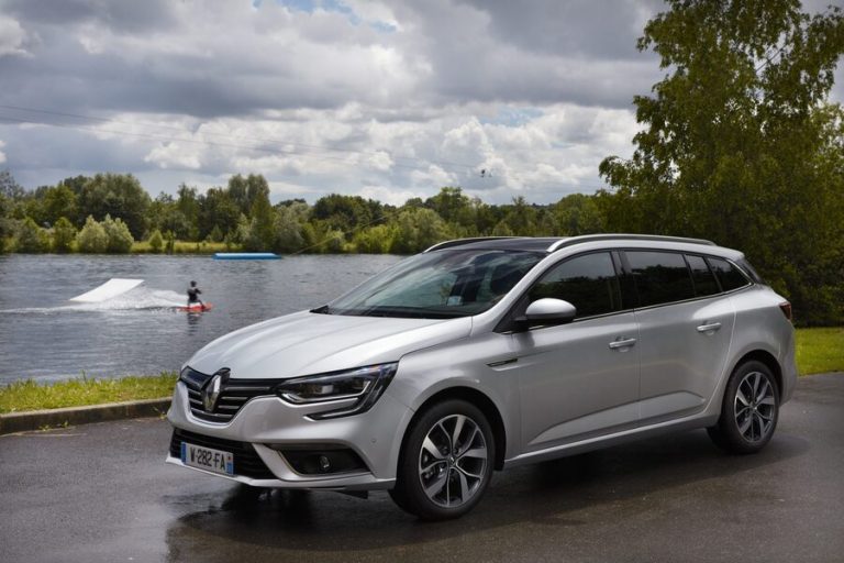 RENAULT MEGANE SW a noleggio a lungo termine
