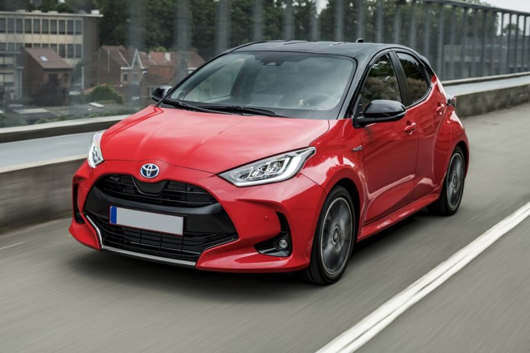 TOYOTA YARIS a noleggio a lungo termine