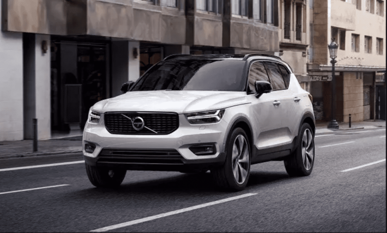 VOLVO XC 40 a noleggio a lungo termine
