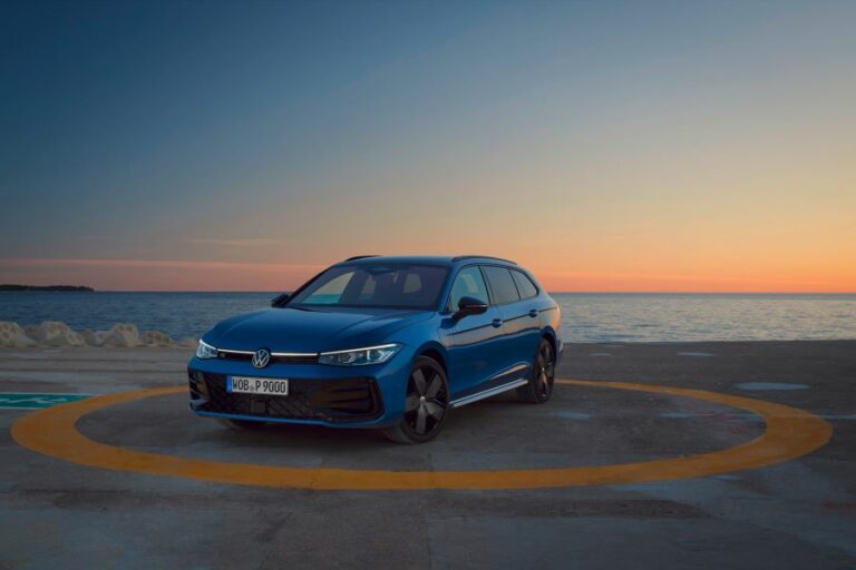 VOLKSWAGEN PASSAT SW a noleggio a lungo termine