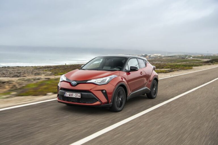 TOYOTA C-HR a noleggio a lungo termine
