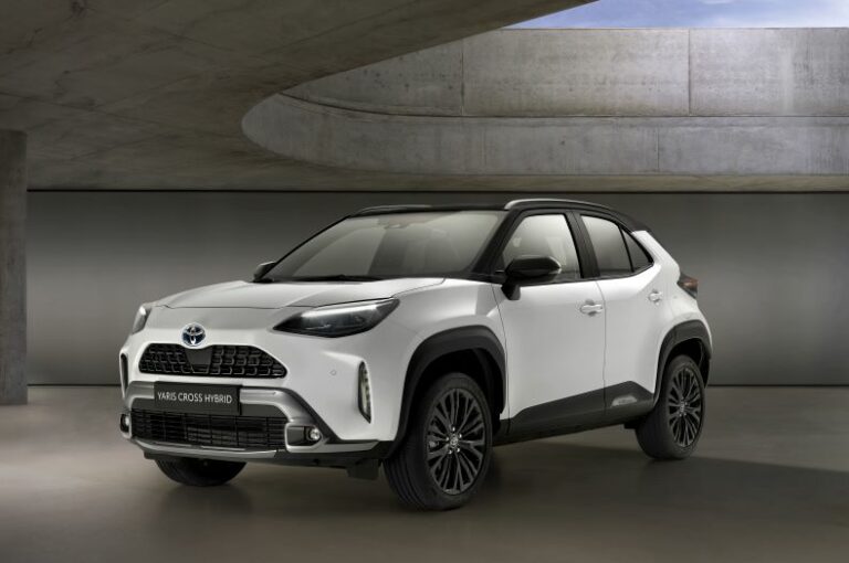 TOYOTA YARIS CROSS a noleggio a lungo termine
